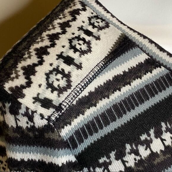 Kavu printed lightweight long sleeve knit sweater size L - Picture 2 of 16